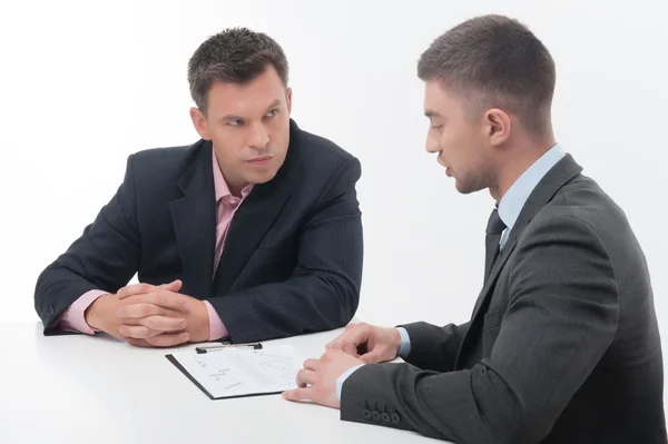 Gente de negocios discutiendo — Foto de Stock