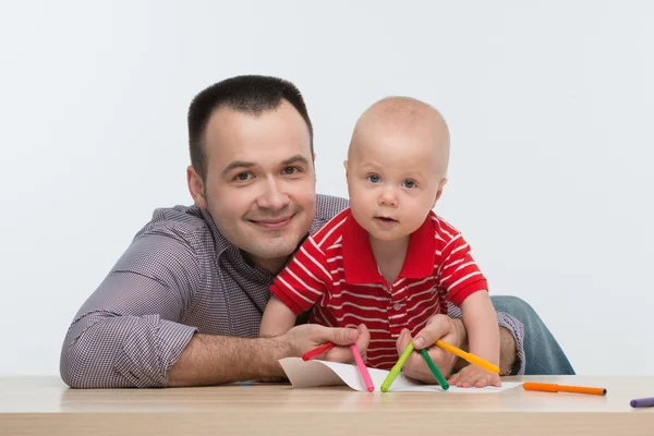 Padre e hijo pequeño dibujo — Foto de Stock