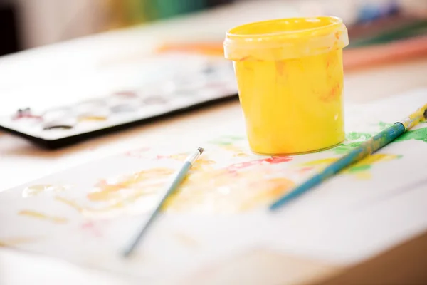 Paints and paintbrushes — Stock Photo, Image