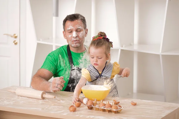Padre e figlia cucina — Foto Stock