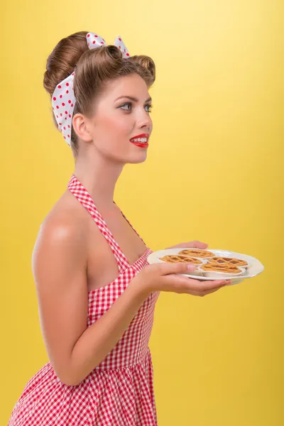Beautiful emotional girl with pretty smile in pinup style posing — Stock Photo, Image