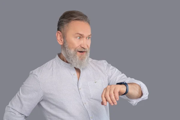 A businessman getting ready for the appointment — Stock Photo, Image