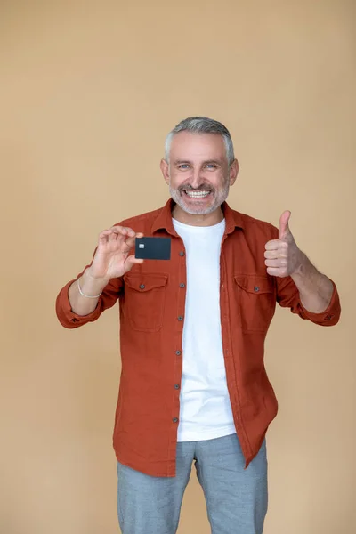 Excitement Man Holding Smartphone Looking Excited — Stock Photo, Image