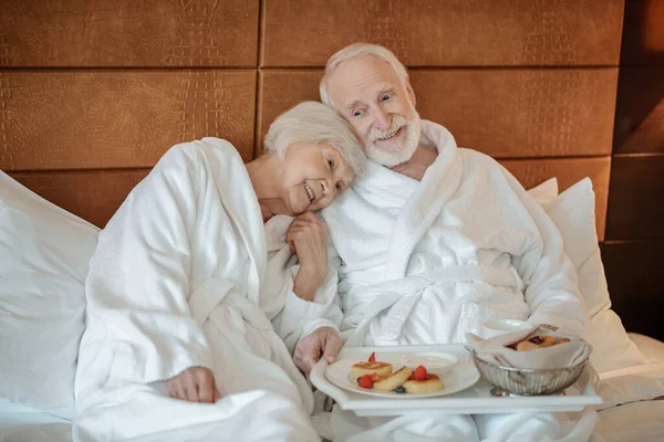 Good Time Senior Couple Spending Weekend Hotel Looking Contented — Fotografia de Stock