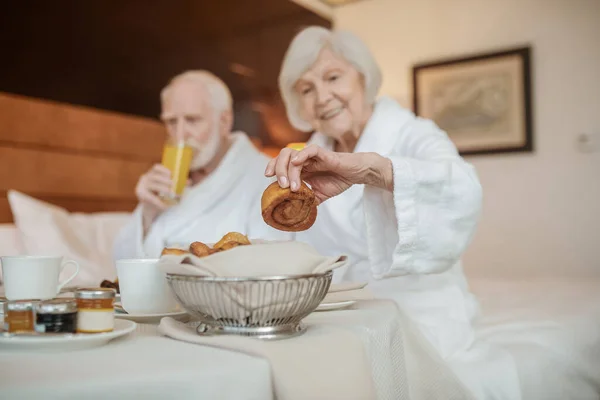 Breakfast Senior Couple Enjoying Breakfast Hotel — Fotografia de Stock