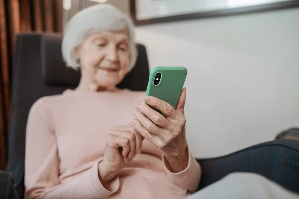 Modern Technologies Elderly Lady Beige Blouse Smartphone Hand — ストック写真