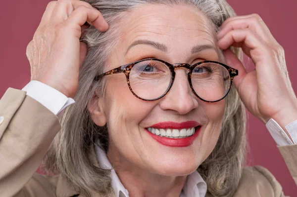 Woman Eyeglasses Close Pampered Mature Woman Eyeglasses — Foto Stock