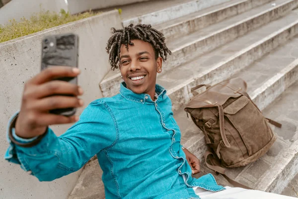 Selfie Smiling African American Guy Taking Selfie Smartphone While Sitting — Foto de Stock