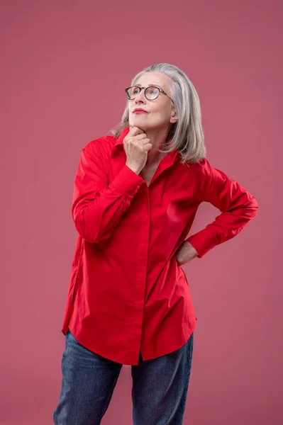 Thoughts Woman Red Shirt Pants Looking Aside Thoughtful Look — ストック写真