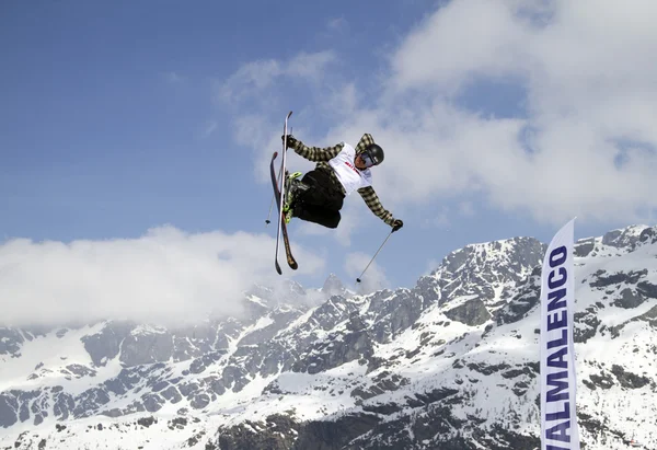 Ski freestyle — Stock Photo, Image