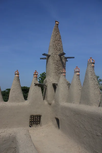 Minaret d'une mosquée traditionnelle — Photo