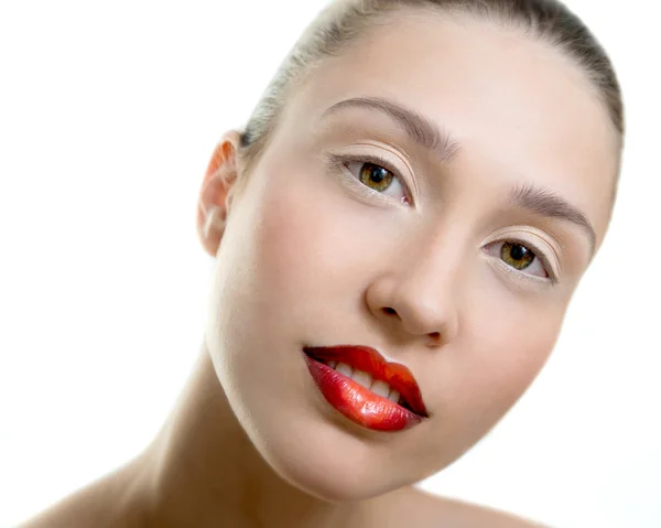 Mulher adulta jovem bonita com lábios vermelhos — Fotografia de Stock