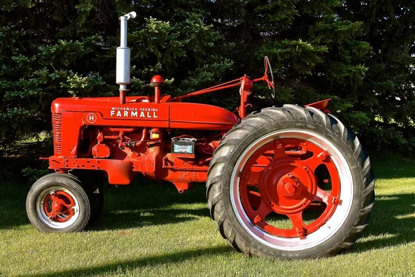 Kranzburgh Dakota Del Sur Mayo 2021 Viejo Tractor Farmall Rojo —  Fotos de Stock