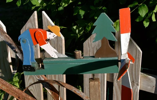 Woodcut Sawmill Sawyer Serves Windmill Outdoor Yard Fence Decoration — стоковое фото