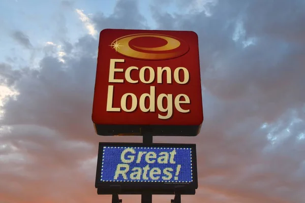 Rawlins Wyoming July 2022 Econo Lodge Motel Chain Founded Vernon 免版税图库照片