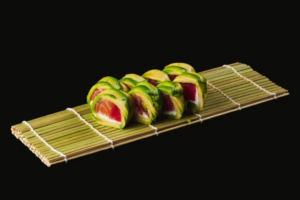 Vihreä Salaatti Kurkkua Seesaminsiemeniä — kuvapankkivalokuva