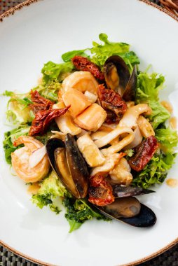 Deniz mahsullü salata. Yakın çekim. 