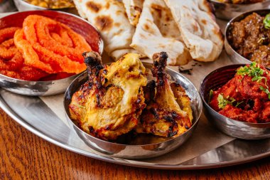 Doğu popüler abur cuburlarının çeşitliliği