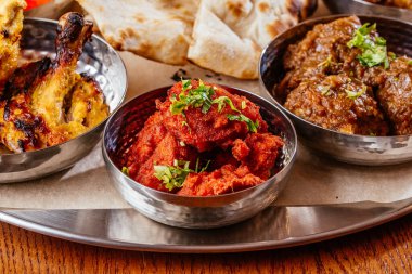 Doğu popüler abur cuburlarının çeşitliliği