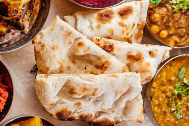 Doğu popüler abur cuburlarının çeşitliliği