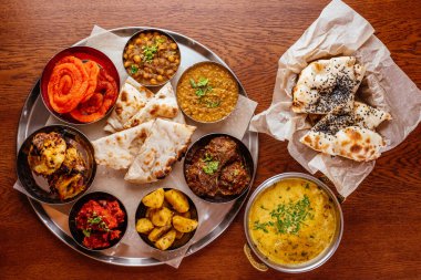 Doğu popüler abur cuburlarının çeşitliliği