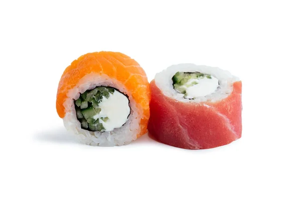 Sushi Roll Com Salmão Abacate Pepino Wasabi Sobre Fundo Branco — Fotografia de Stock