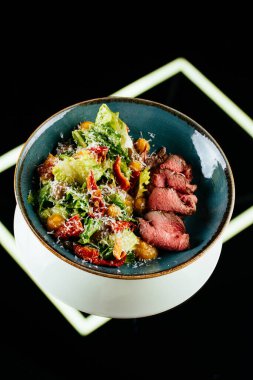 Lezzetli Asya yemeklerinin yakın görüntüsü