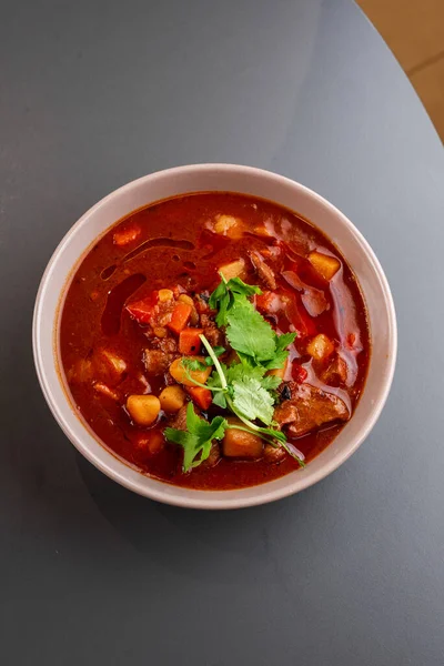 Sopa Tomate Vermelho Com Salsa Creme Leite — Fotografia de Stock