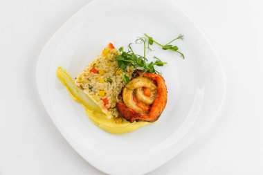 pirinç ızgara somon 