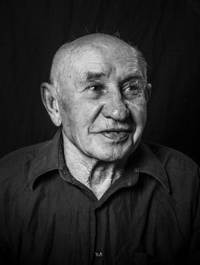 Yaşlı adam portresi