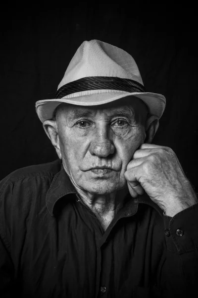 Retrato de homem velho — Fotografia de Stock