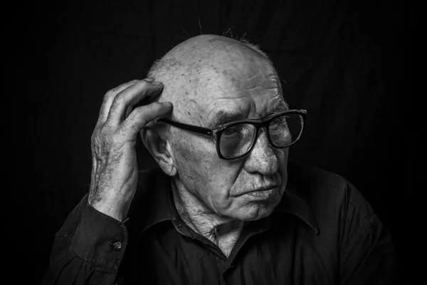 Retrato de homem velho — Fotografia de Stock