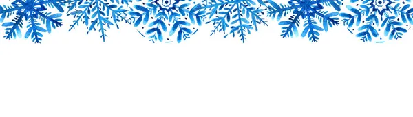 Зимовий фон з блакитними акварельними сніжинками зверху на білому. Довгий прямокутник . — стокове фото