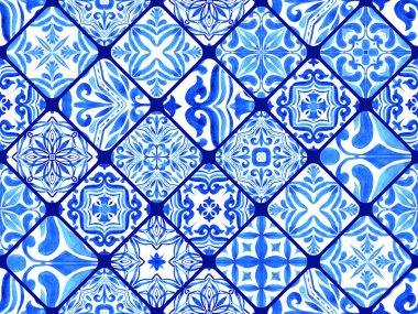 Azulejos - Portekiz fayansları mavi suluboya deseni. Geleneksel süs. Çeşitli fayanslar koleksiyonu. Elle boyanmış resim