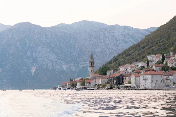 Perast es una antigua ciudad en Montenegro —  Fotos de Stock