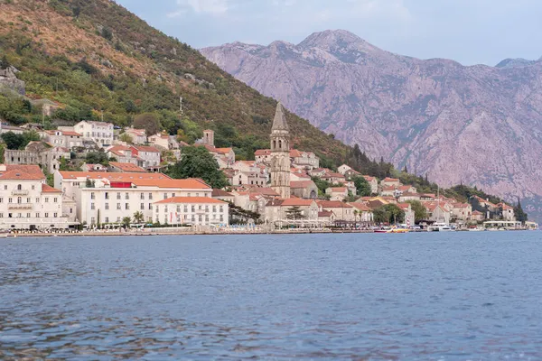 Perast es una antigua ciudad en Montenegro —  Fotos de Stock