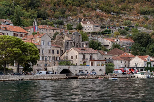 Perast es una antigua ciudad en Montenegro —  Fotos de Stock