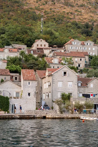 Perast é uma cidade antiga em Montenegro — Fotografia de Stock