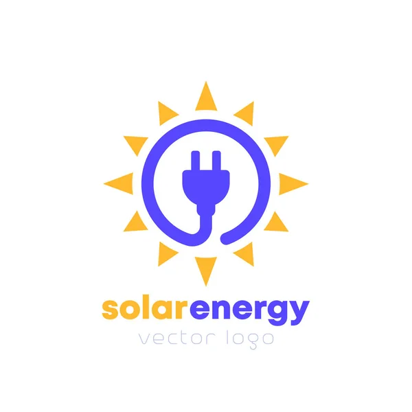Logotipo de energía solar, sol y enchufe eléctrico, vector — Archivo Imágenes Vectoriales