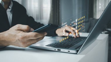 Kullanıcı, çevrimiçi başvurularda hizmet deneyimine, Müşteri memnuniyet değerlendirmesi anket konseptine not verir, Müşteri, işletme sıralamasında itibar sağlayacak hizmet kalitesini değerlendirebilir.