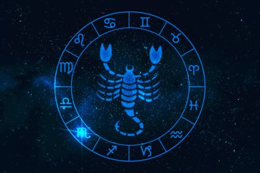 Galaksi yıldızlarının arka planında 12 burçlu akrep burcu, çokgen düşünen adamın grafiği 
