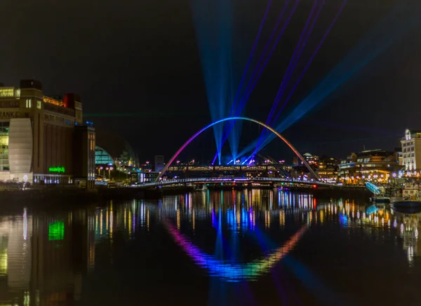 Silvestra Anglickém Newcastlu Městě Konala Laserová Show Laserovými Paprsky Viditelnými — Stock fotografie