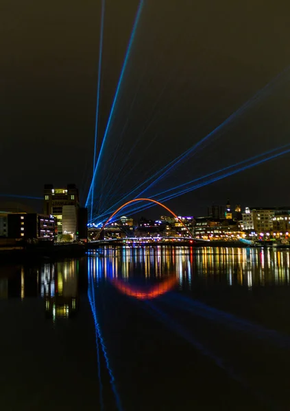 Aby Wprowadzić Sylwestra Newcastle Anglii Był Pokaz Laserowy Mieście Wiązkami — Zdjęcie stockowe