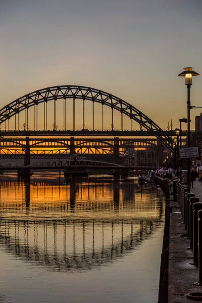 Tyne Bridge Sunset Reflecting Almost Still River Tyne Newcastle England — Foto Stock
