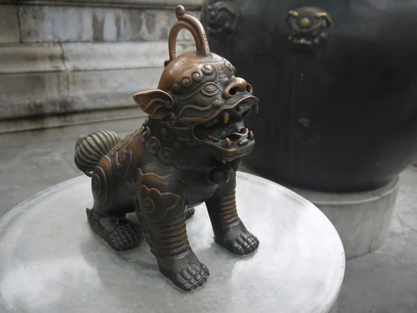 Antigua decoración china de animales mitológicos —  Fotos de Stock
