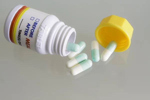 Frasco de pastillas — Foto de Stock