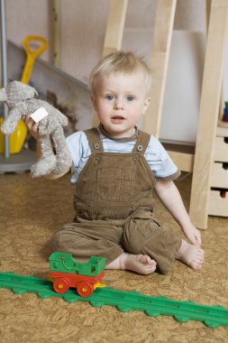 Litle sevimli sarışın çocuk