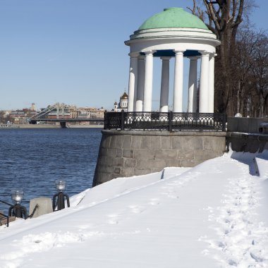Rotunda üzerinde dolgu Gorki Parkı, Moskova, Rusya Federasyonu