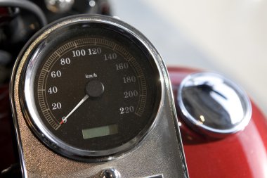 Motosiklet hız göstergesi