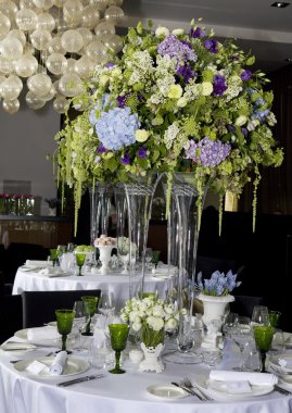 Yemek Masası dekorasyonu.